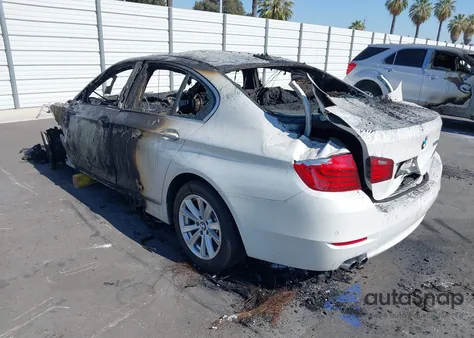 2015 BMW 528I из США, поврежденный, VIN WBA5A5C56FD524081